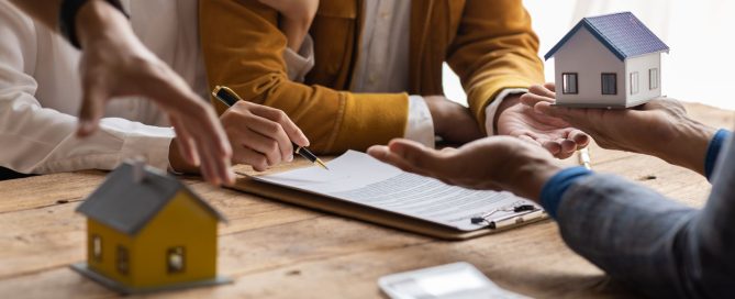 Fixed vs. Variable Mortgages: Which One Should You Choose and Why? - Featured Image